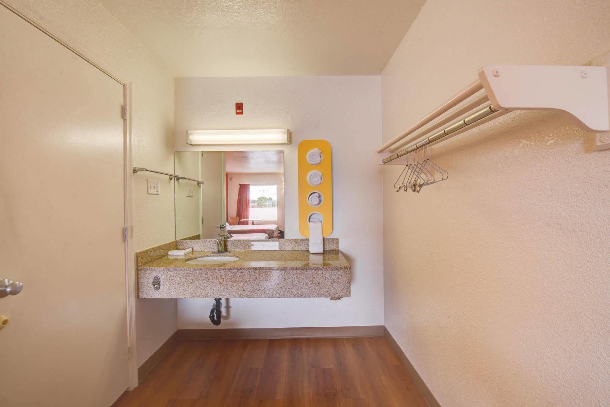 Motel 6-Norfolk, Va المظهر الخارجي الصورة